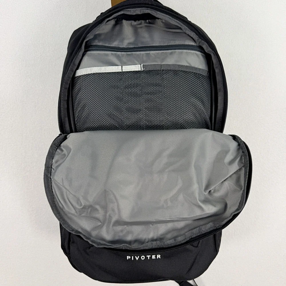 The North Face Pivoter Backpack / TNF Black White